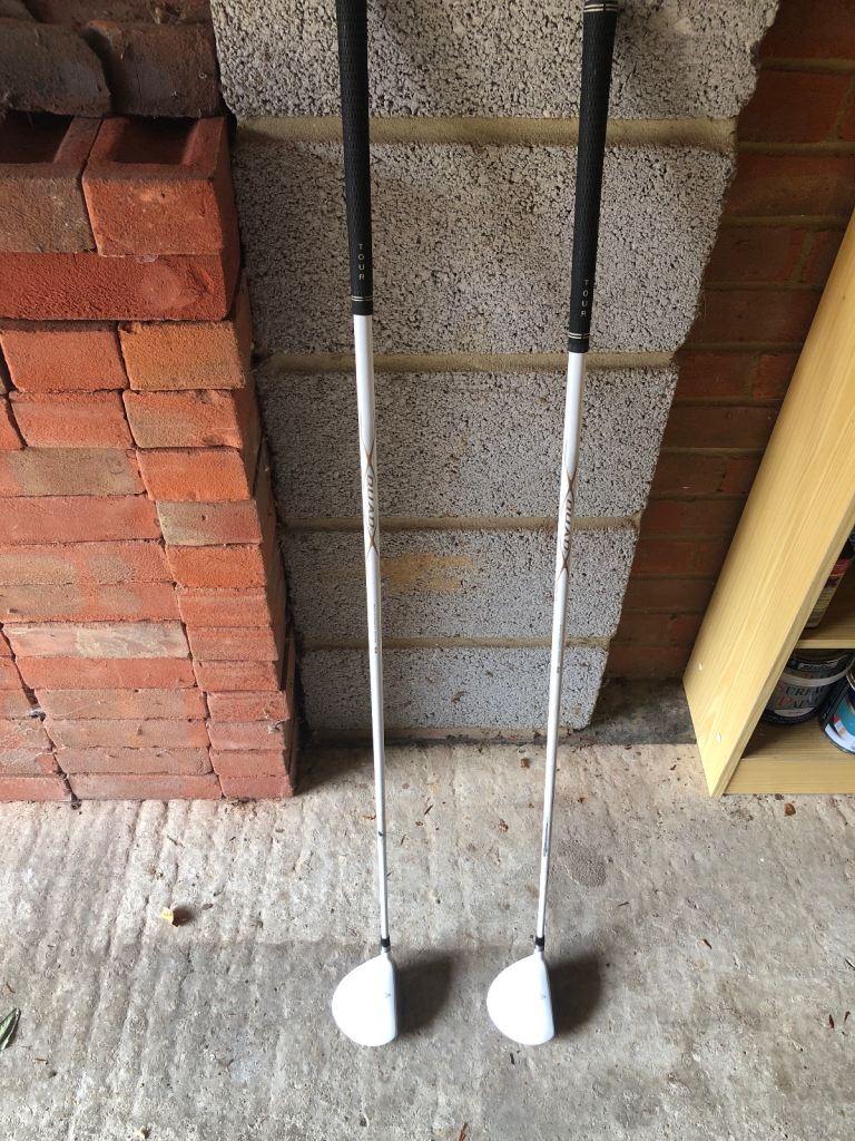 Viri A white Stainless metal Wood clubs Good Used condition Right handed 3&5 