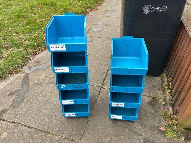 Set of 9 storage boxs