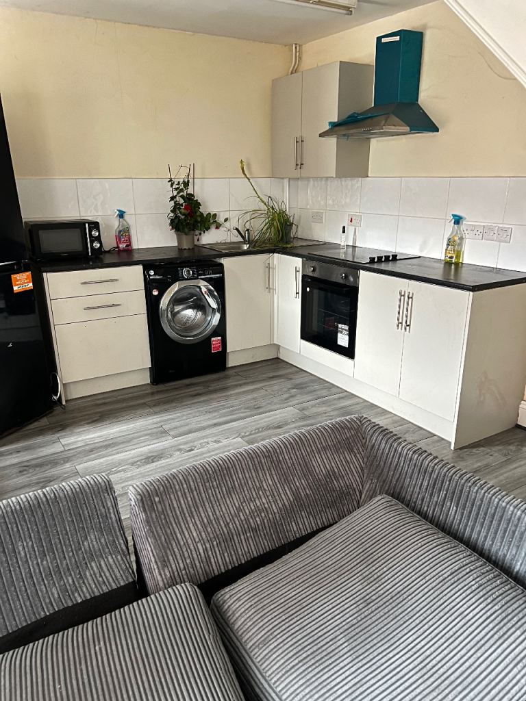 It’s one bed flat to let in Melton Mowbray 