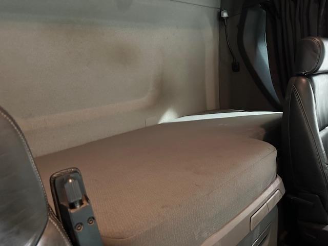 Scania R500 Highline 6x2 Rear Lift Tractor Unit