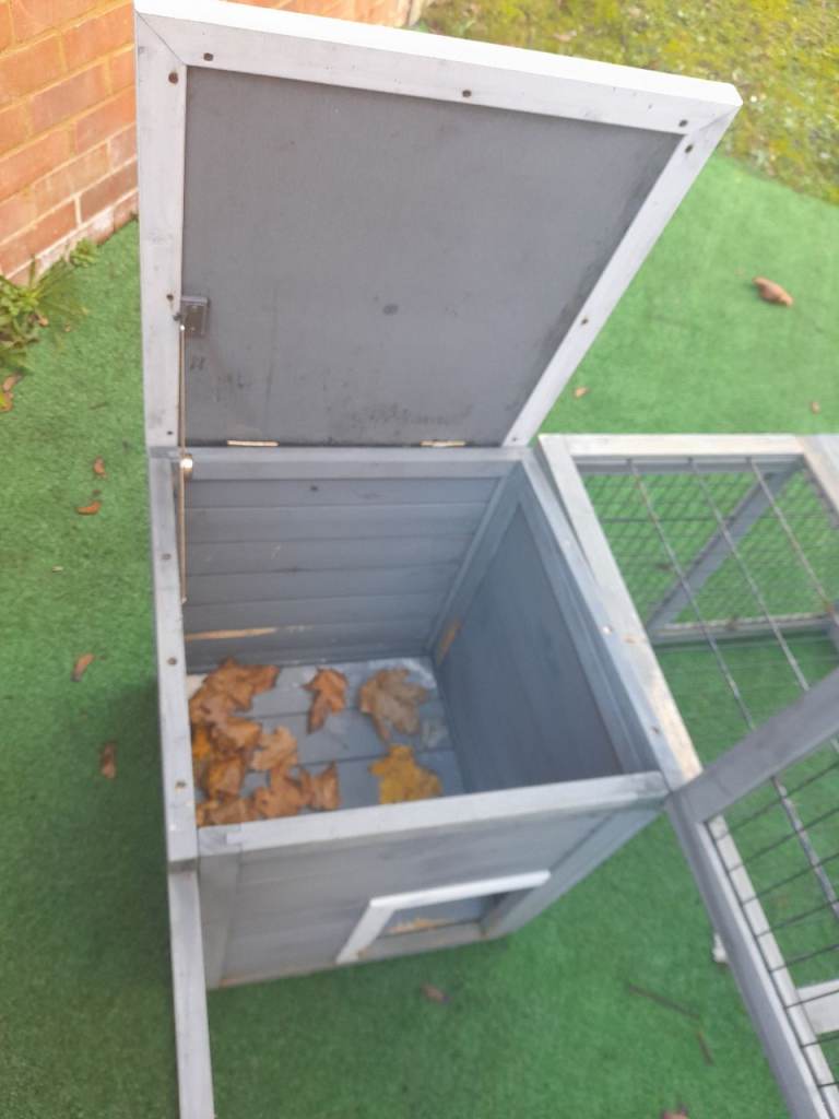 Out door pet cage/run