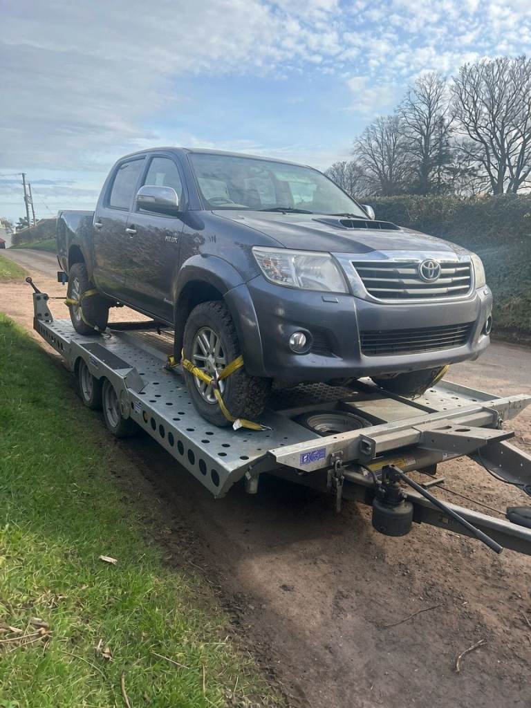 Wanted Toyota Hilux pickup, 4x4, single or double cab, any age & condition