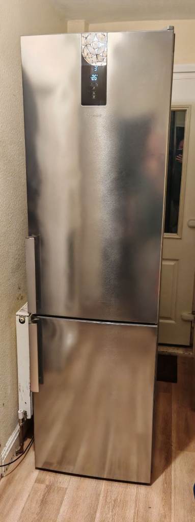 Hotpoint stainless steel fridge freezer in excellent condition 