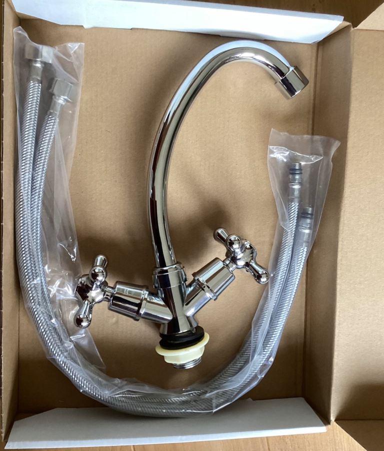 Chromed Kitchen Faucet Mixer Tap - Complete 