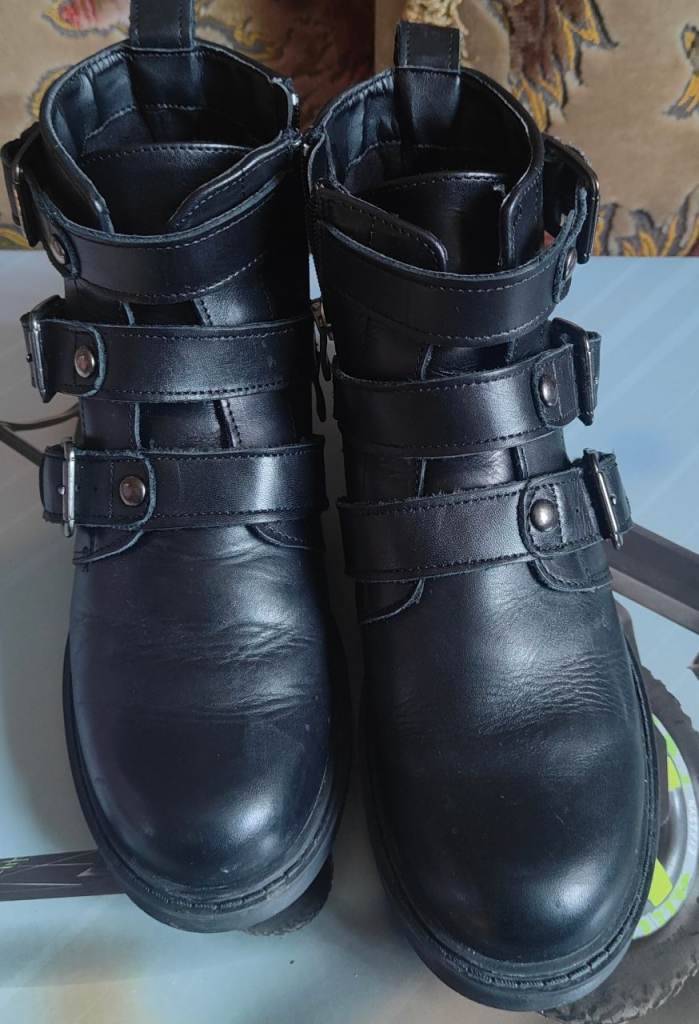 Clarks Orinoco 2 Stud Ladies Boots,Black Leather size UK 3