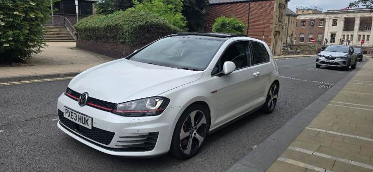 Volkswagen, GOLF, Hatchback, 2013, Semi-Auto, 1984 (cc), 3 doors