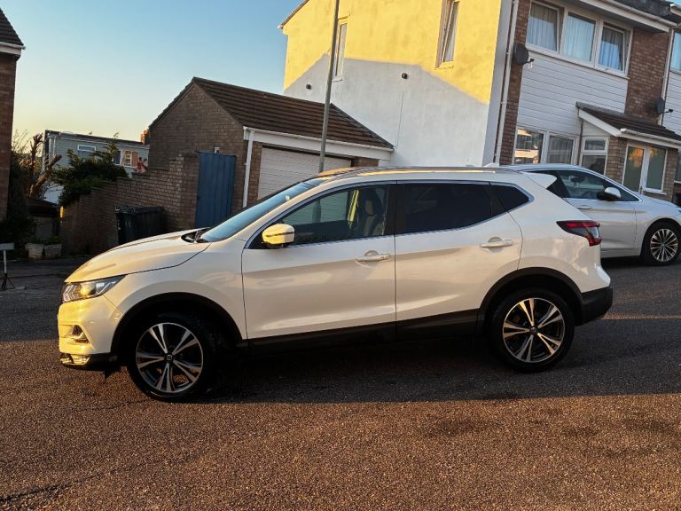 Nissan, QASHQAI, Hatchback, 2017, Manual, 1461 (cc), 5 doors