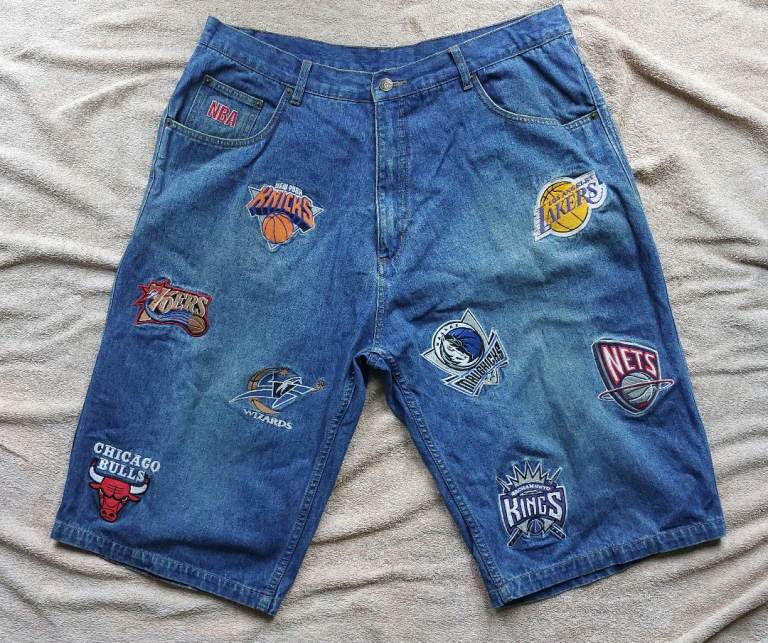 RARE VINTAGE UNK NBA BASKETBALL MULTI TEAM BADGE LOGO SHORTS Size 36