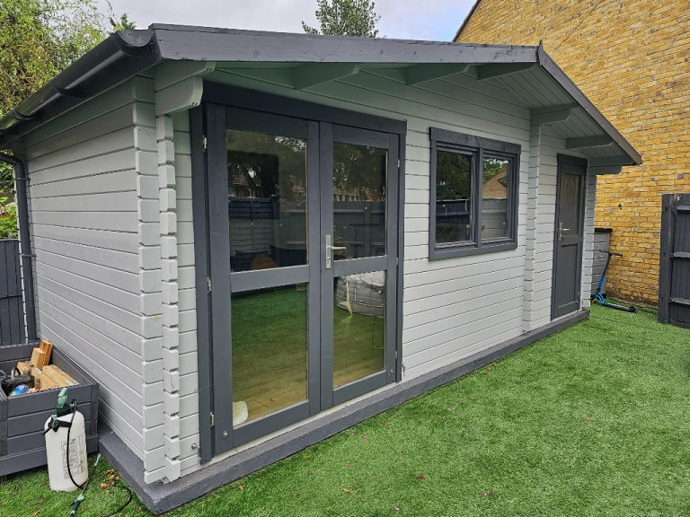 Log Cabin 40mm 6mx3m with storage room