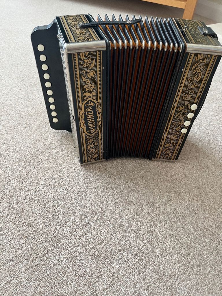 Hohner 1040 single row Melodeon in key of C