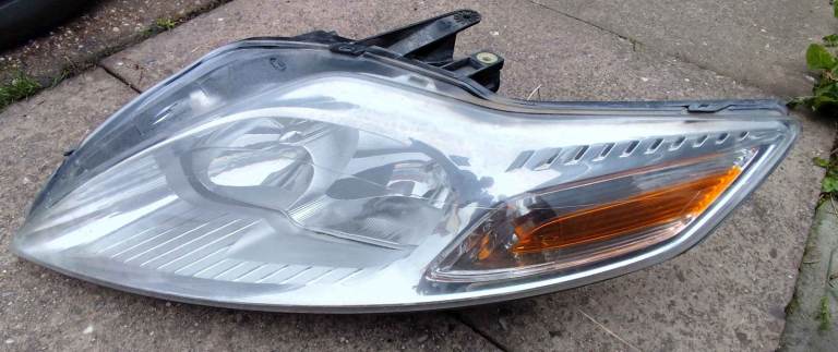 FORD MONDEO MK4 HEADLIGHT RIGHT or LEFT £20