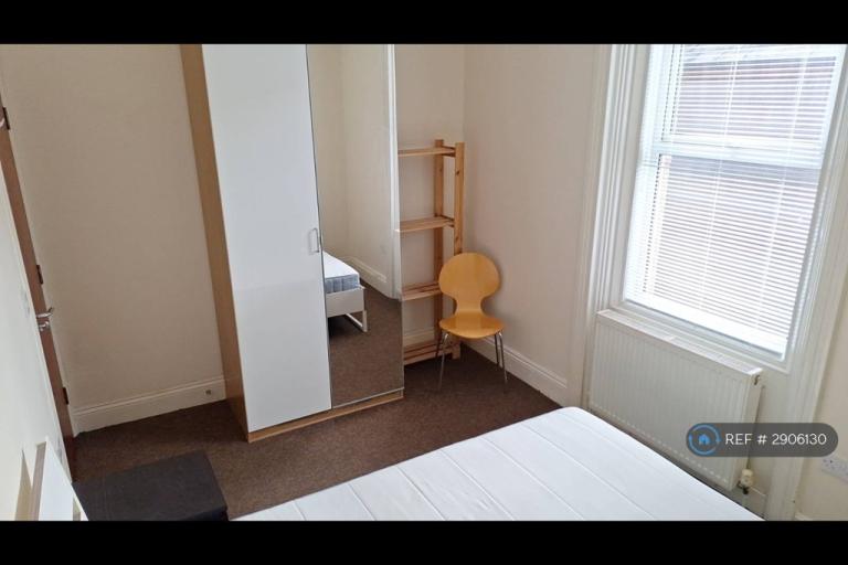1 bedroom in Saltwell View, Gateshead, NE8 (#2906130)