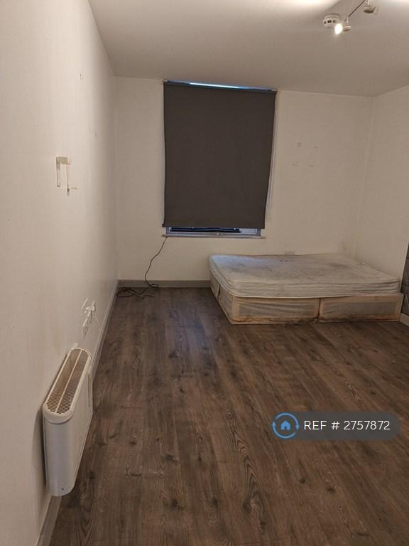 Studio flat in Church Road, London, E10 (#2757872)