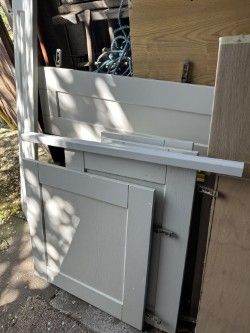 Howdens Dove Grey kitchen doors