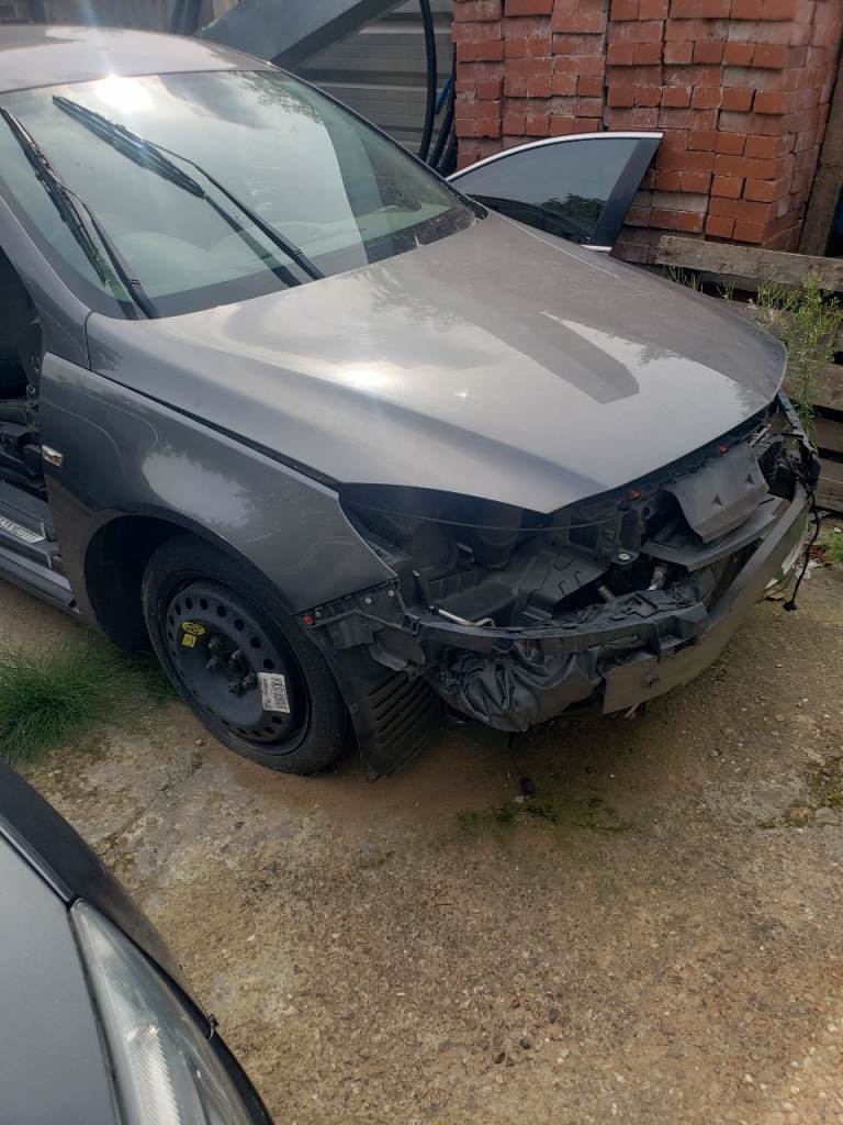 Vauxhall insignia 2010 bonnet 