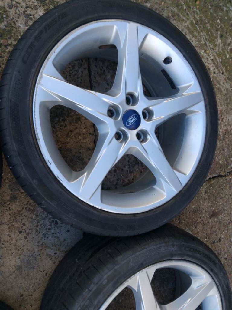18" FORD FOCUS MONDEO CONNECT ALLOY WHEELS & AS NEW MATCHING 235/40/R18 TYRES 