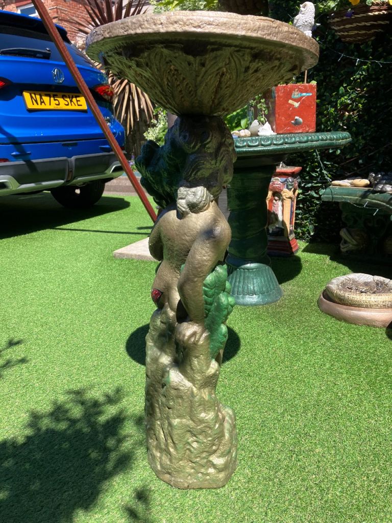 Stone Effect Garden Bird Bath with Cherub Figure
