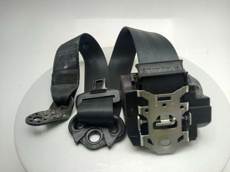 Volkswagen Polo Seat Belt Mk4 (9n3) Rear Left 2005-2009 6q0857805a