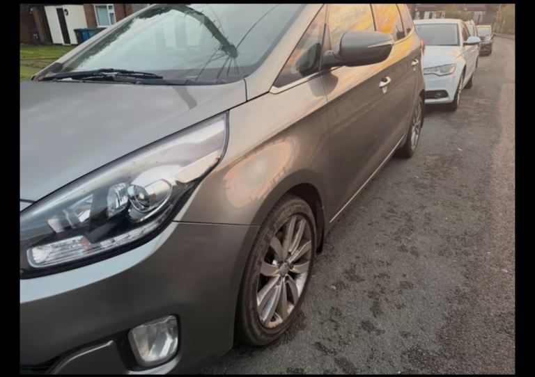 7 seater Kia, CARENS, MPV, 2015, Manual, 1685 (cc), 5 doors