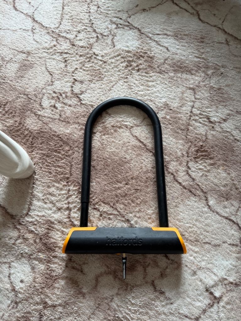 Halfords D-Lock