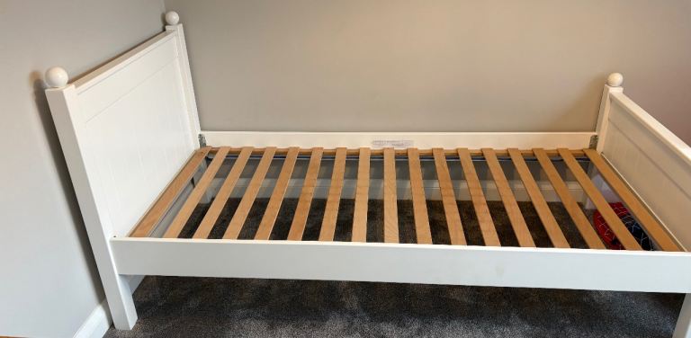 Children’s wooden single bed