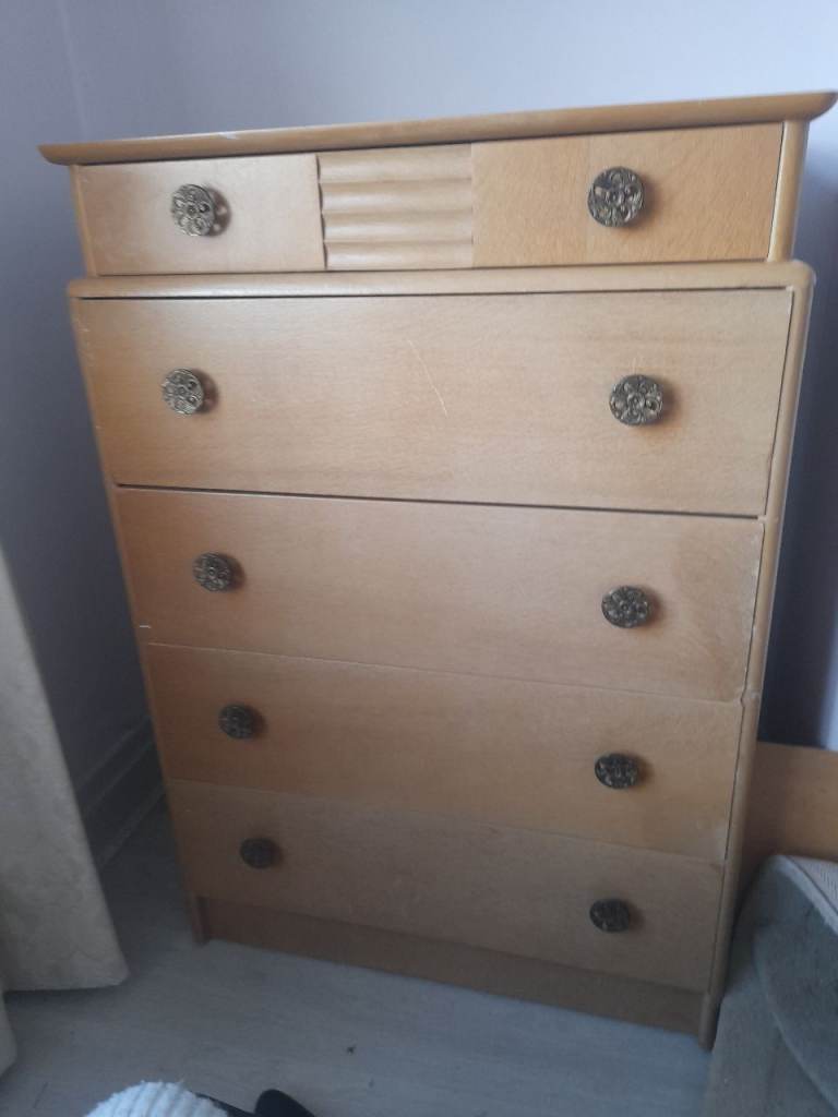 Stag matching wardrobe and drawers set