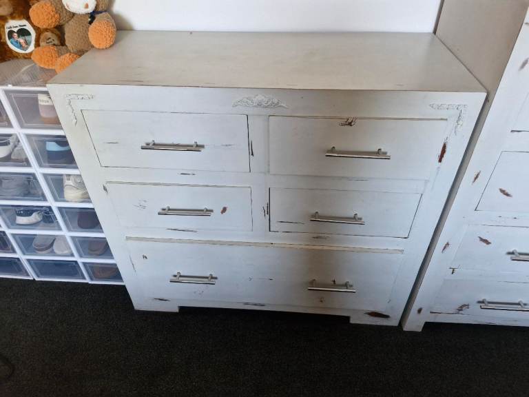Solid Wood Bedroom Furniture 