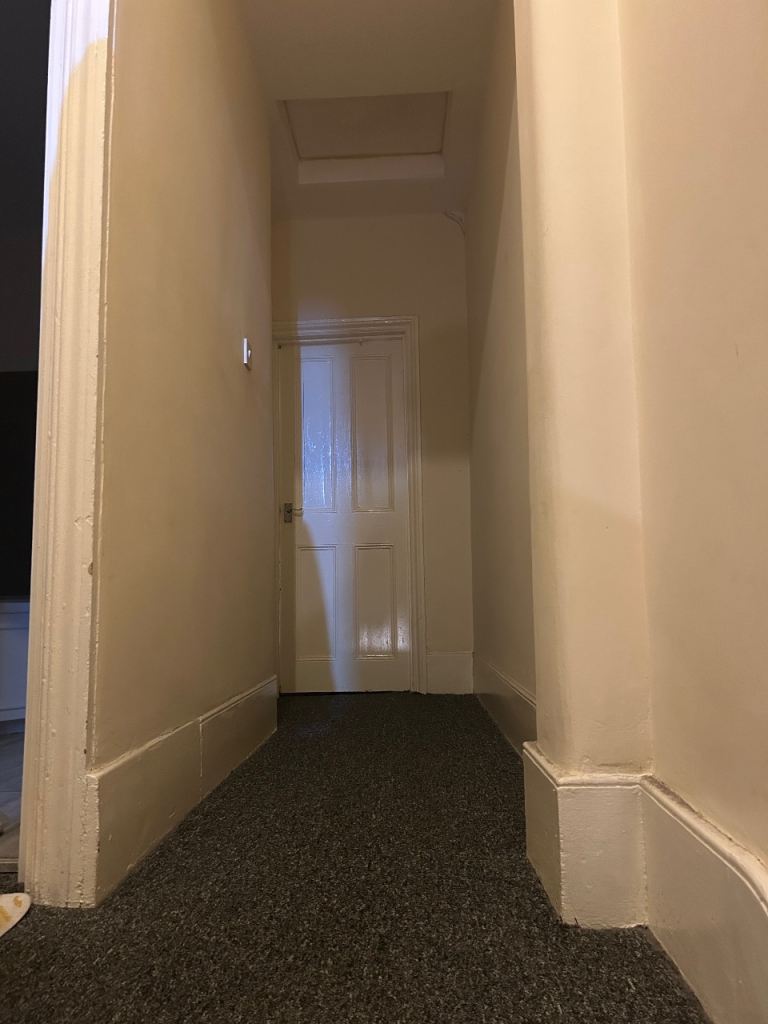 Muslim Girls Preferred – Spacious Room in E10 6HT To Share