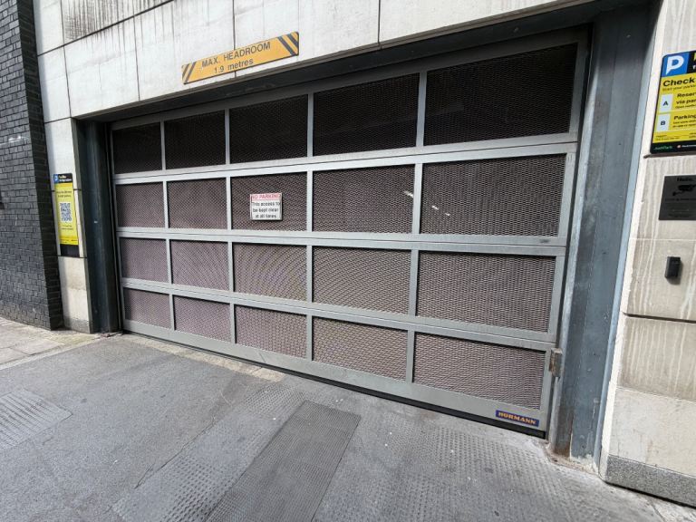 Canning town car parking rent out