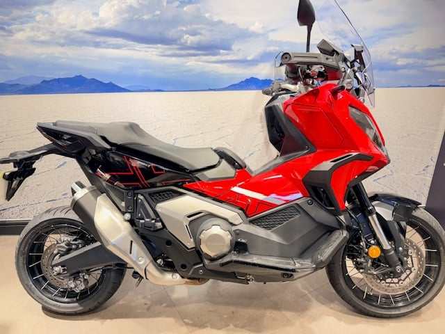 2025 HONDA X-ADV
