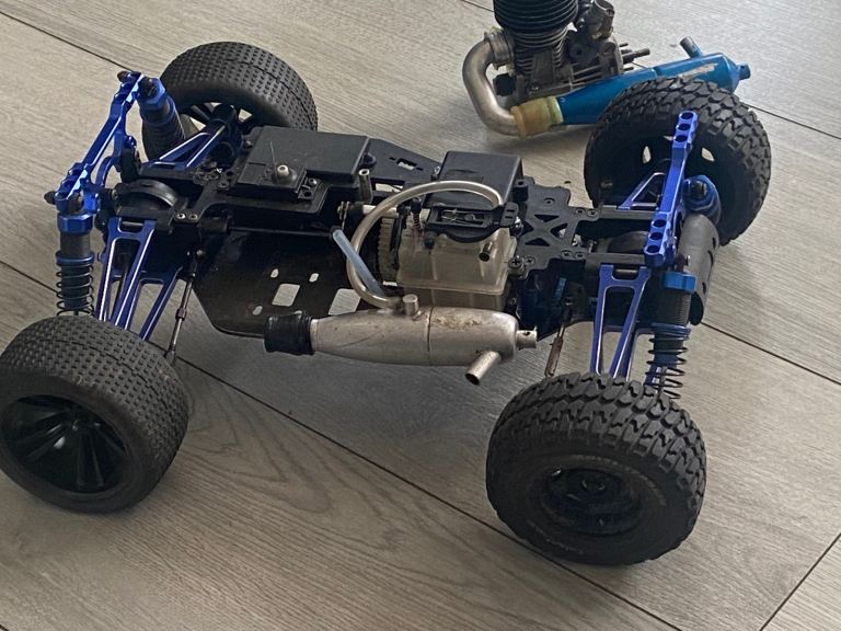 Rc nitro car 
