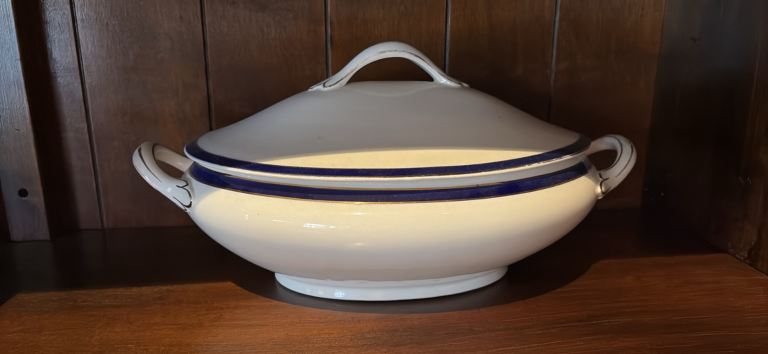 Antique tureen bowl vintage and lid