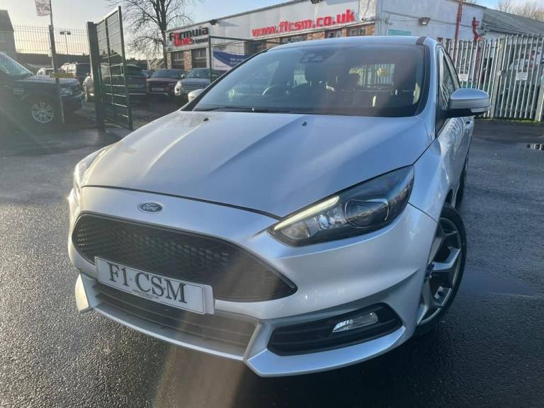 2015 Ford Focus 2.0 ST-3 5d 247 BHP Hatchback Petrol Manual
