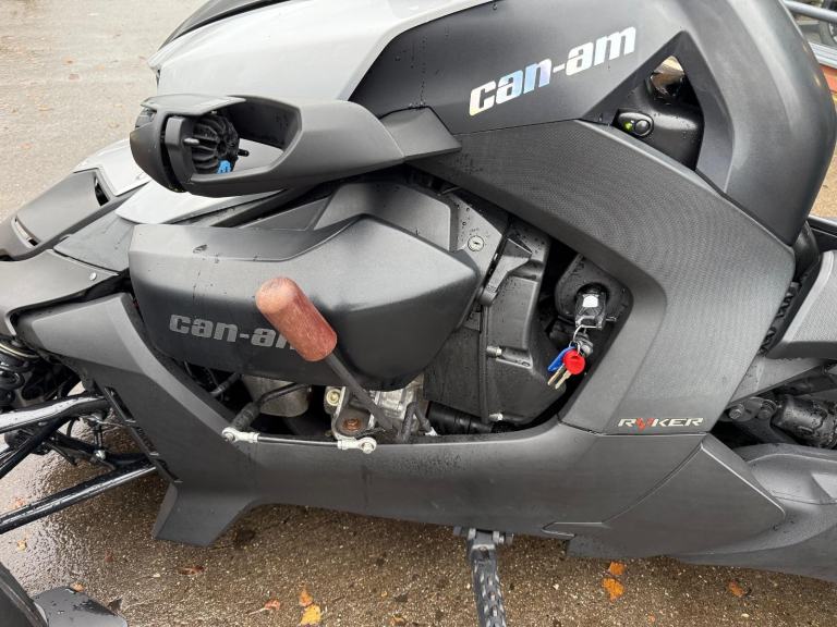 2019 CAN-AM RYKER 900cc fully automatic Spyder trike with Handbraking adaption S