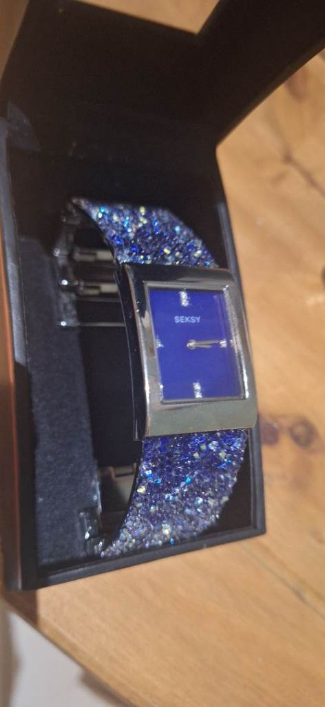 Swarvoski Blue Sparkle Watch – As Good As New