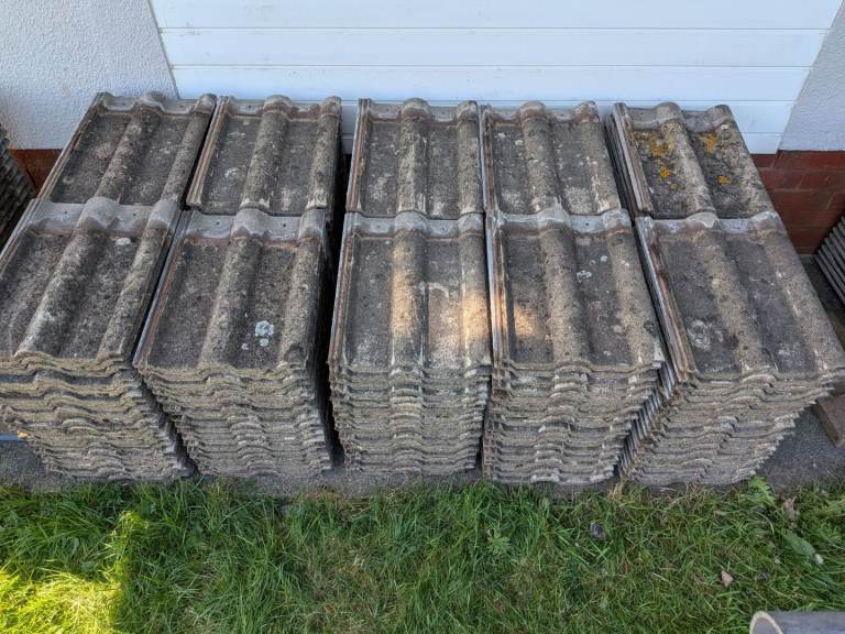 Concrete roof tiles