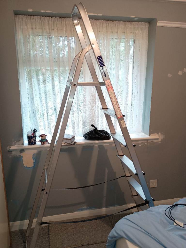 Abru 7 tread high handle stepladder 