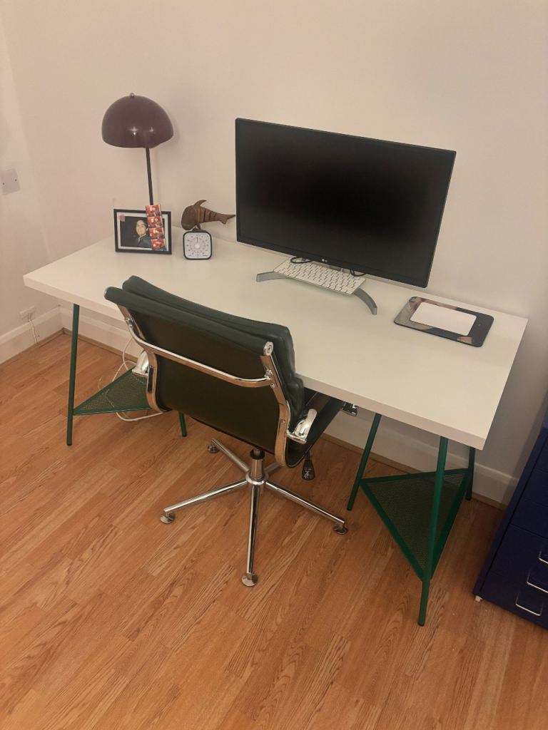 IKEA desk LAGKAPTEN (140x60cm)