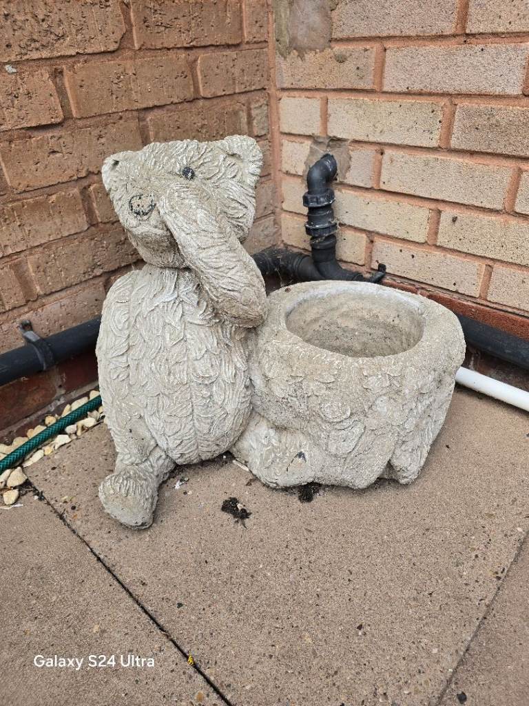 Selection of garden ornaments. 