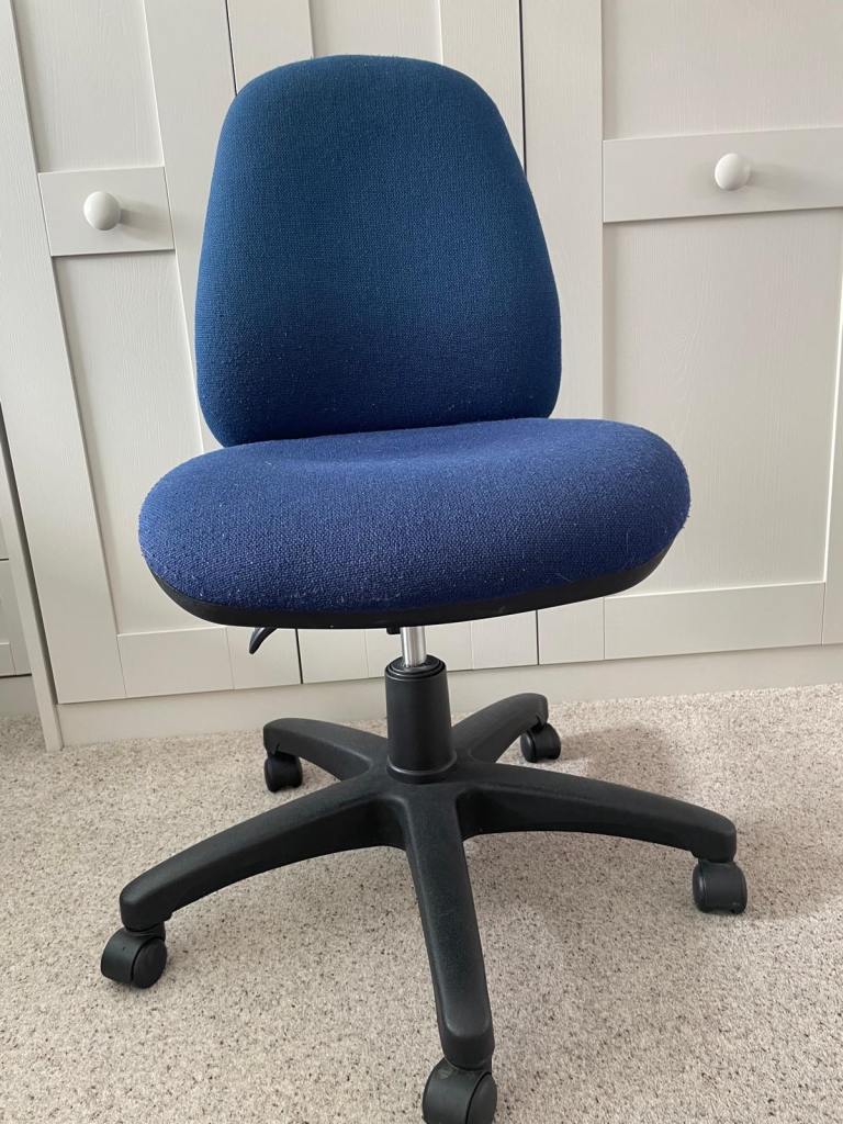 Adjustable office cgair