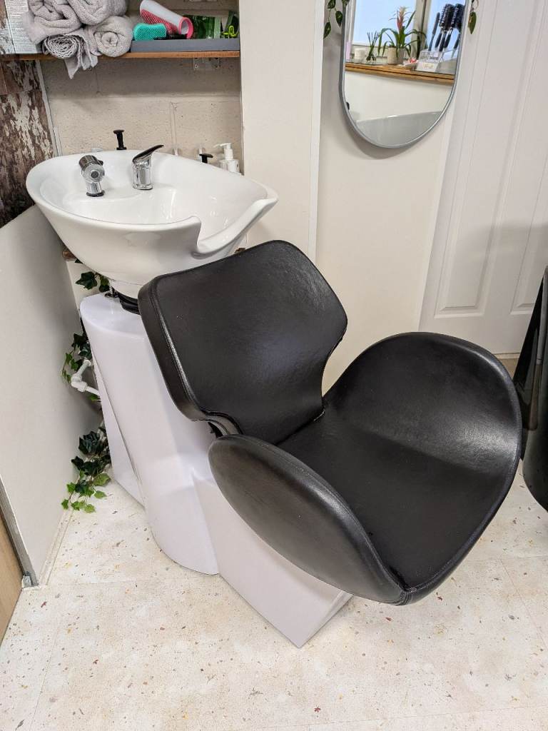 Hair Salon Backwash Unit with Chair – Good Condition