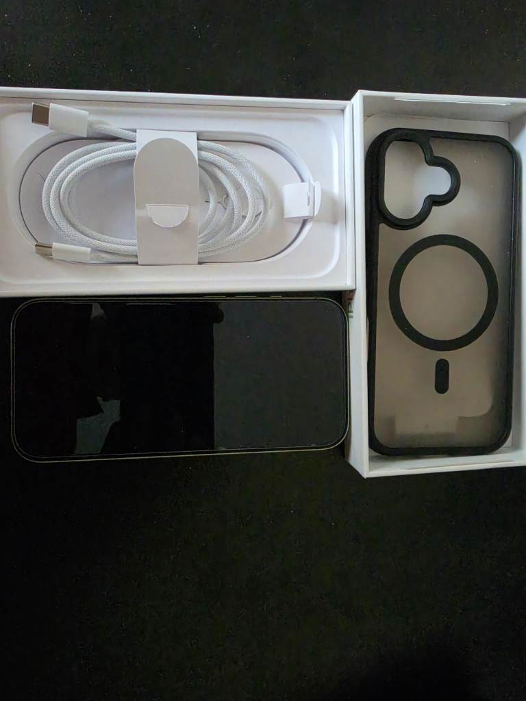 **** For Sale **** Apple iPhone 17 256GB Sage 