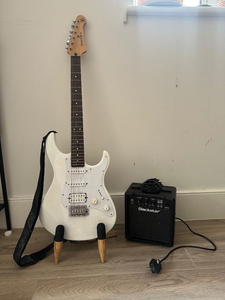 Yamaha Pacifica PAC012 Electric Guitar Bundle + Blackstar Amp, Gig Bag, Stand & Accessories