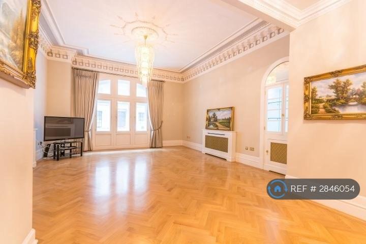 3 bedroom flat in Whitehall Court, London, SW1A (3 bed) (#2846054)