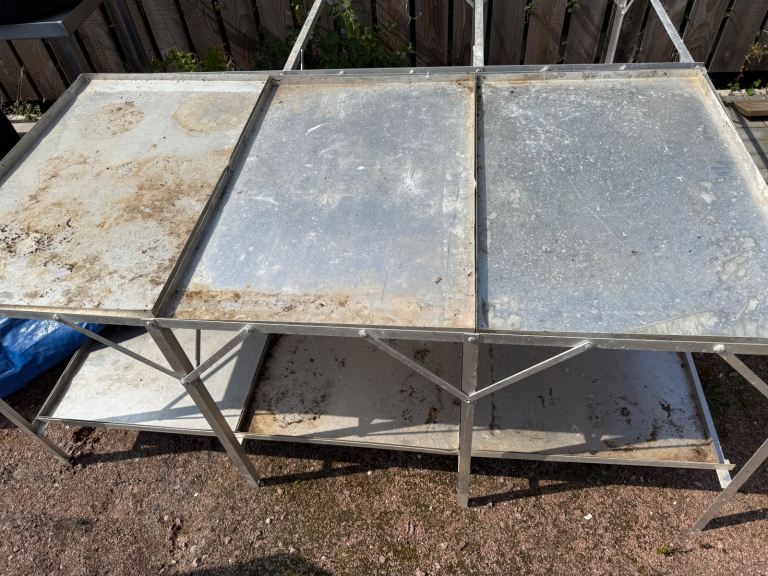 Greenhouse staging 3 bay with shelving 