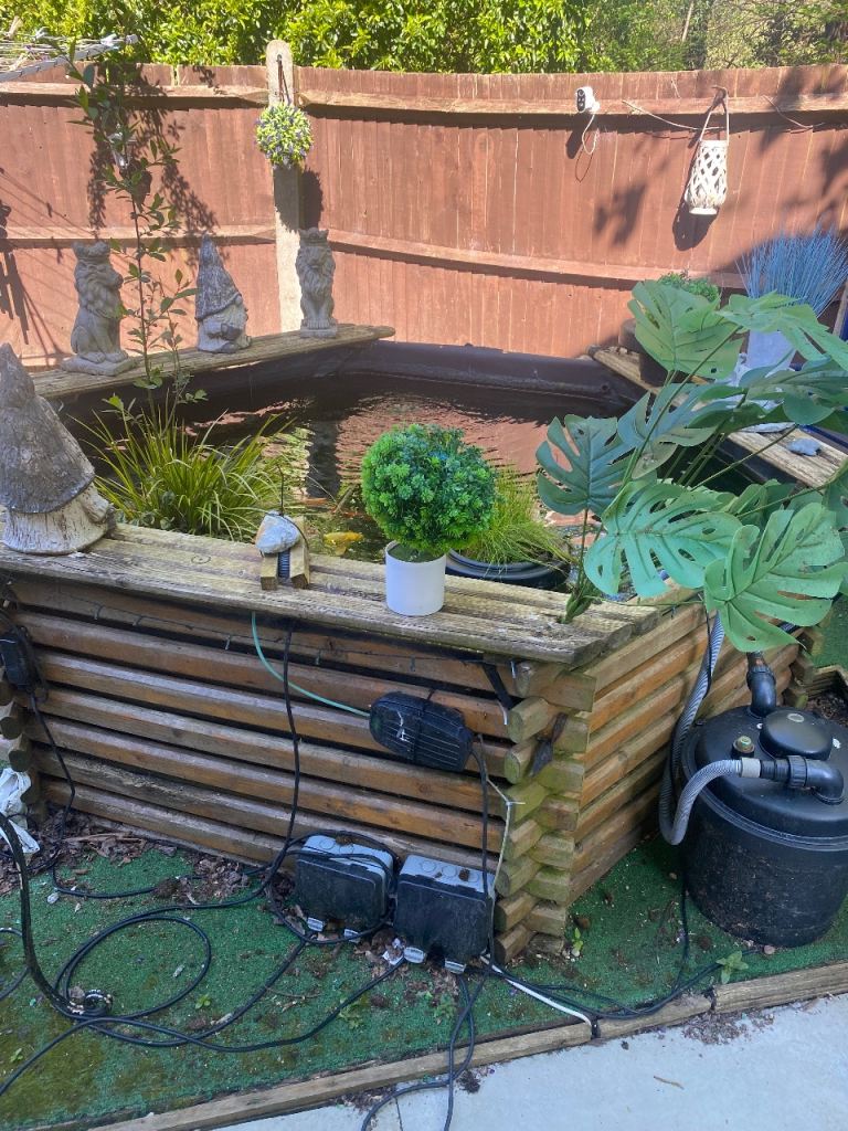 Standup fish pond with fish ,look at all pictures thank you ,