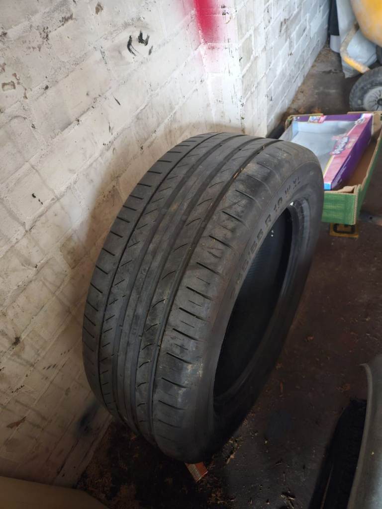 X2 Landrover tyres
