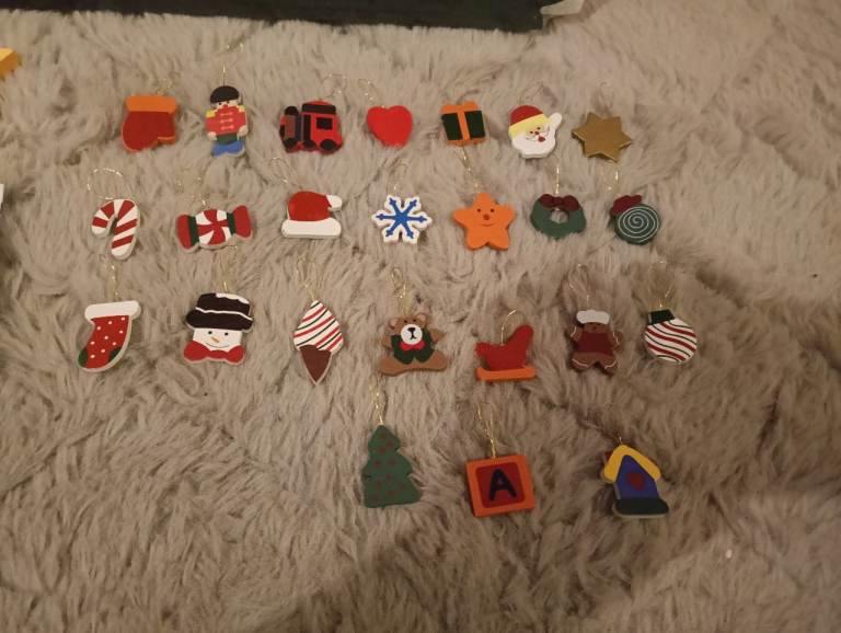 Lovely Christmas tree count down calendar 