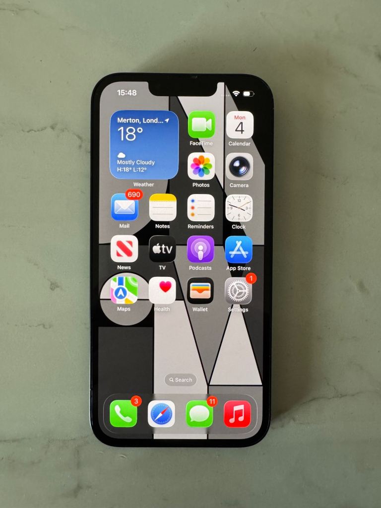 iPhone 13 128GB Unlocked Black 