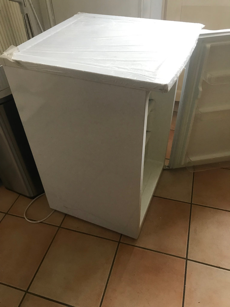 Under-counter Fridge, white, faulty